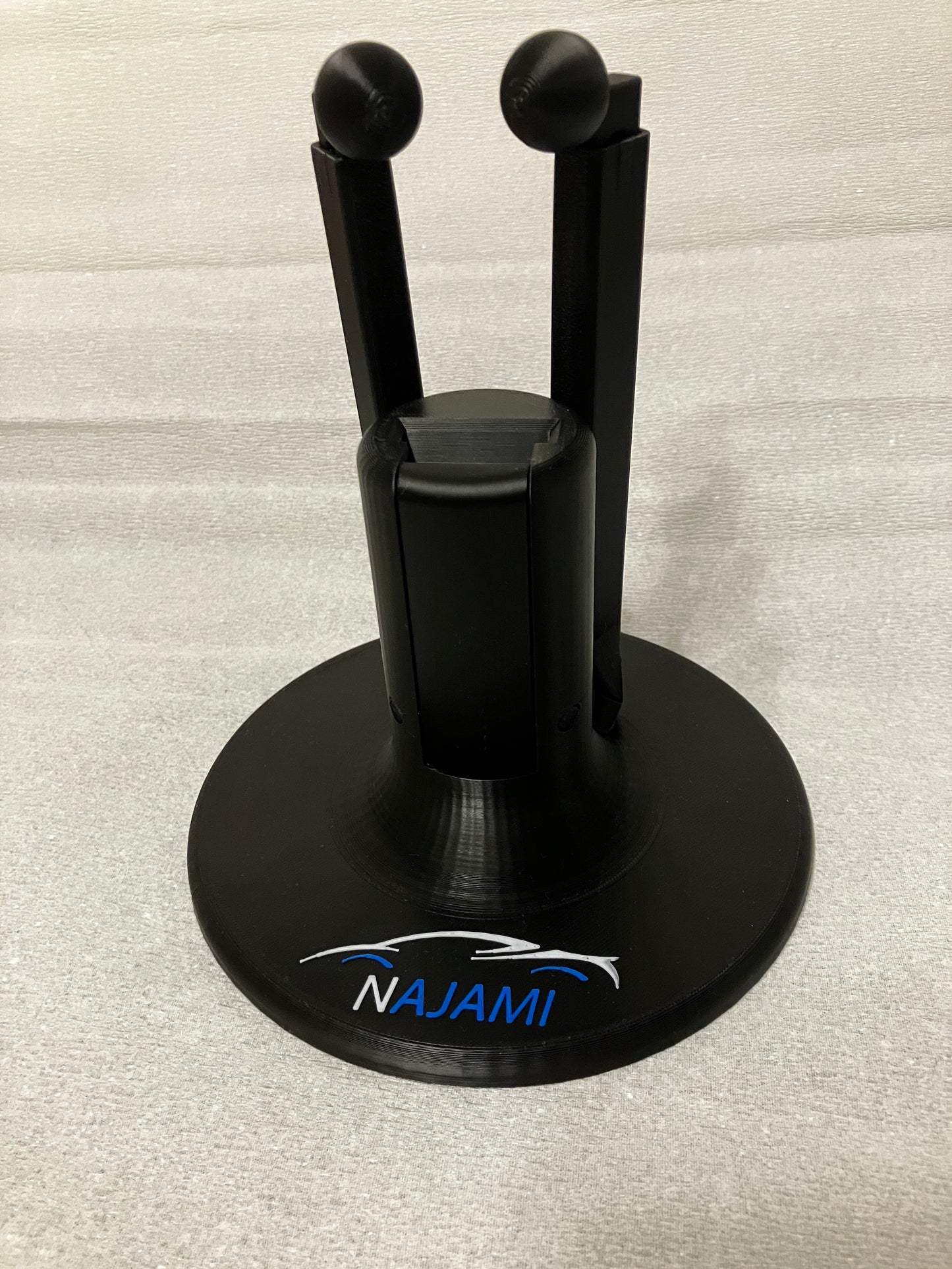 SoloMeter: Der standfeste Zollstockhalter und die Messhilfe zum alleine Messen